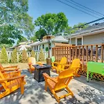 Pet-Friendly Minneapolis Home About 8 Mi To Downtown!