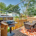 Pet-Friendly Minneapolis Home About 8 Mi To Downtown!